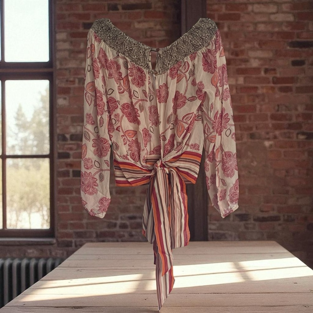 BCBGMaxAzria boho floral 100% silk Blouse